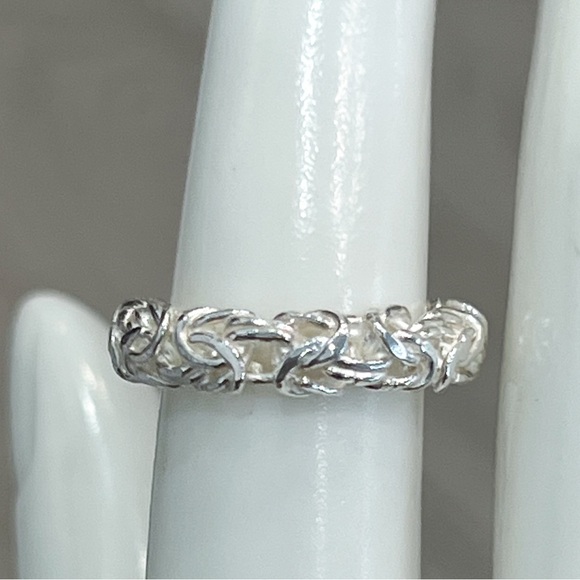 Sterling Silver Byzantine Ring Sz 7 - Picture 7 of 12